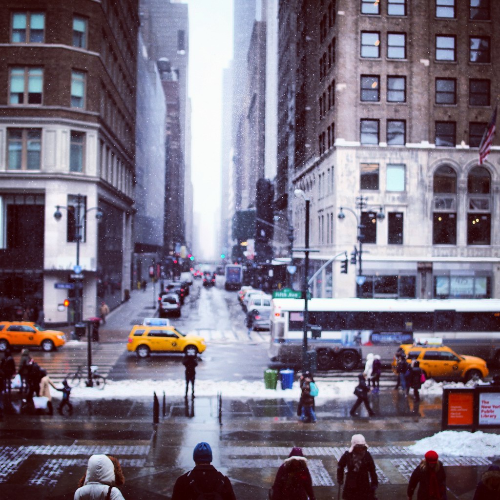 从图书馆出来就遇见漫天的飘雪,实在带感啊!