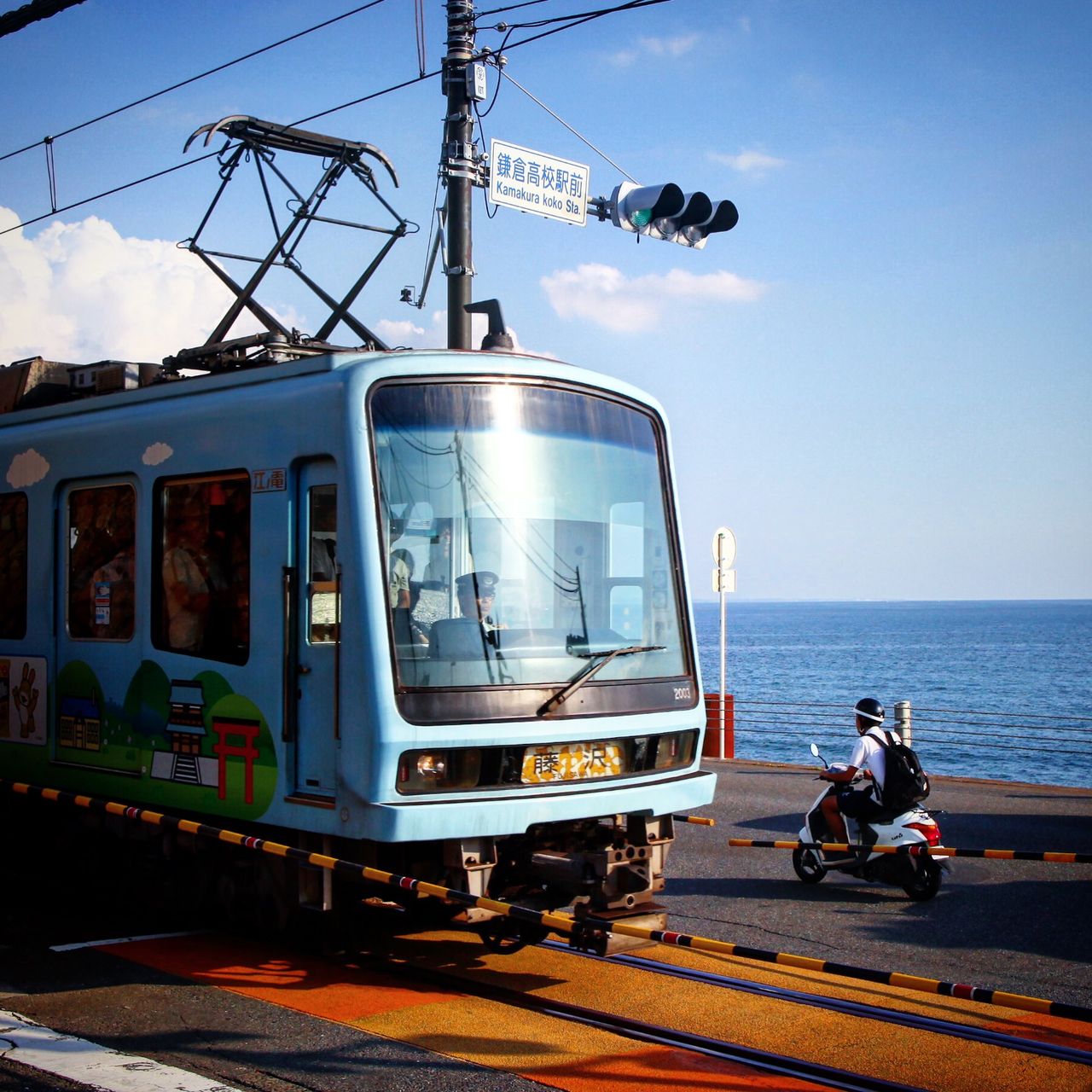 大海、列车、阳光，一个有机的集合