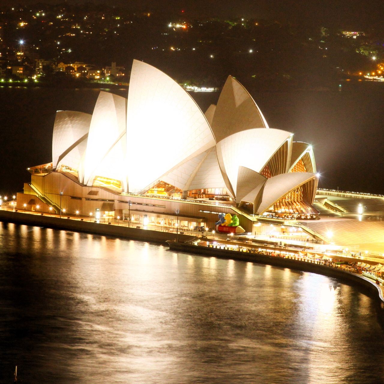 夜晚的歌剧院,久违的宣传图