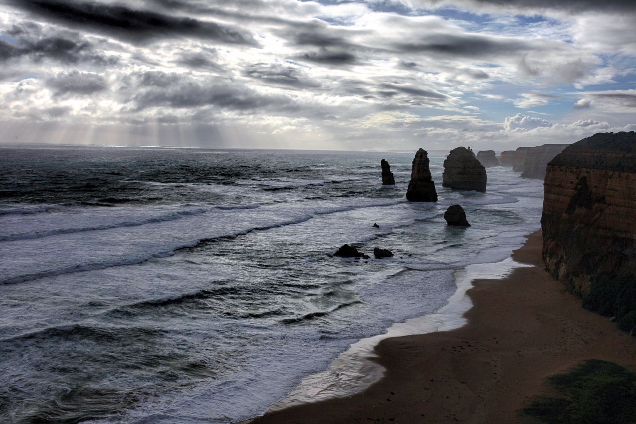 瞬间风雨退去,又见云中的耶稣光