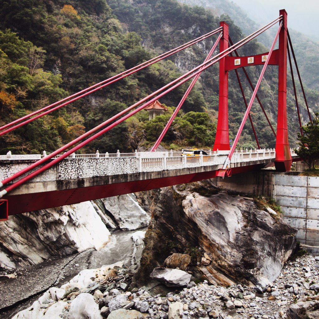 太鲁阁的慈母桥