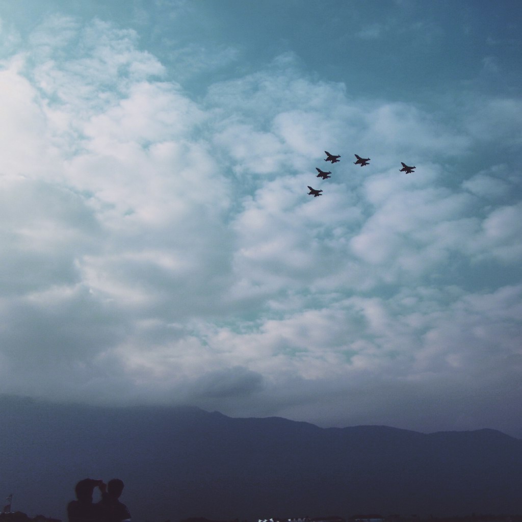 旁边就是花莲空军基地,经常见到军机在演练