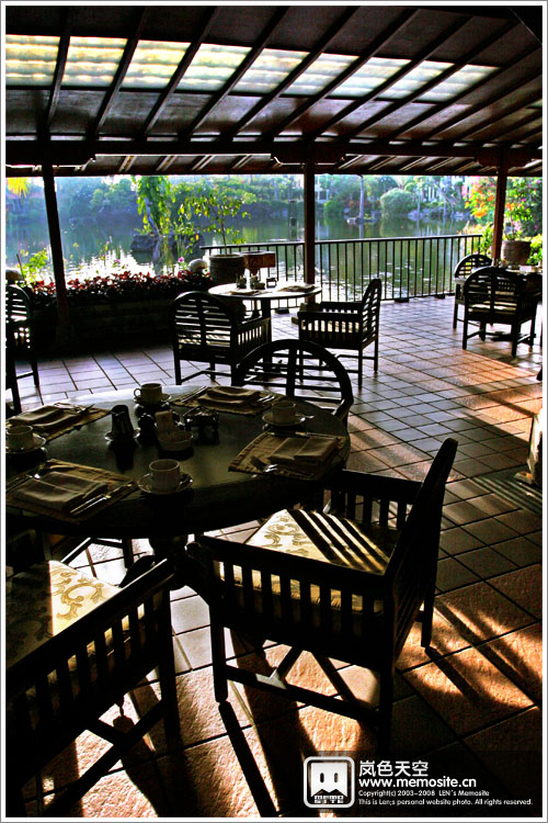 太阳刚出来，很多人都没睡醒，挺安静的