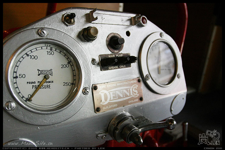 消防车车头仪表板